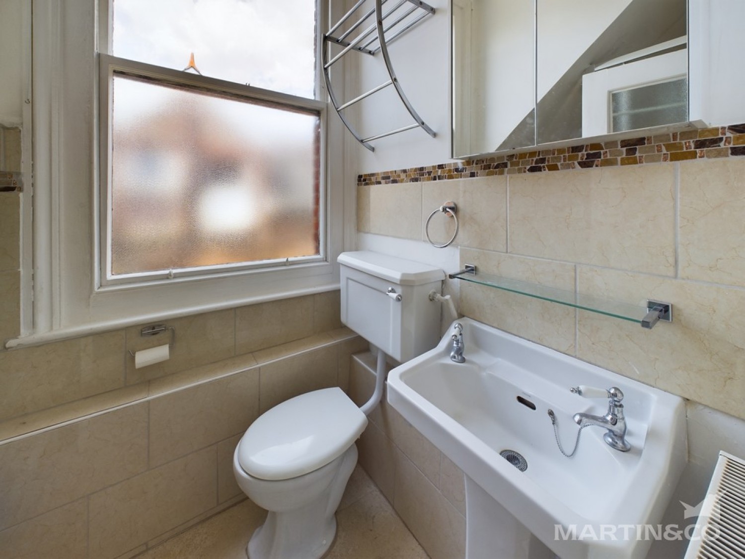 2 bedroom Flat in 144 Aldwick Road