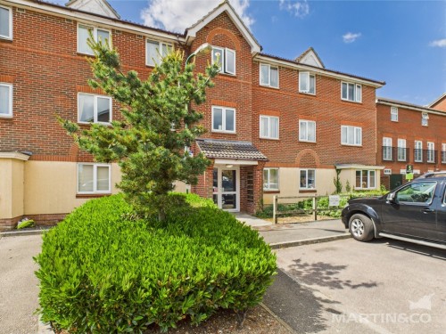 Saxby Close , Barnham