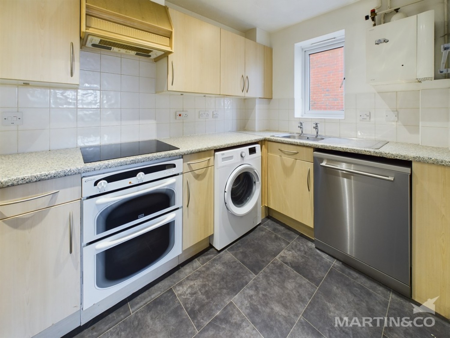 Saxby Close , Barnham