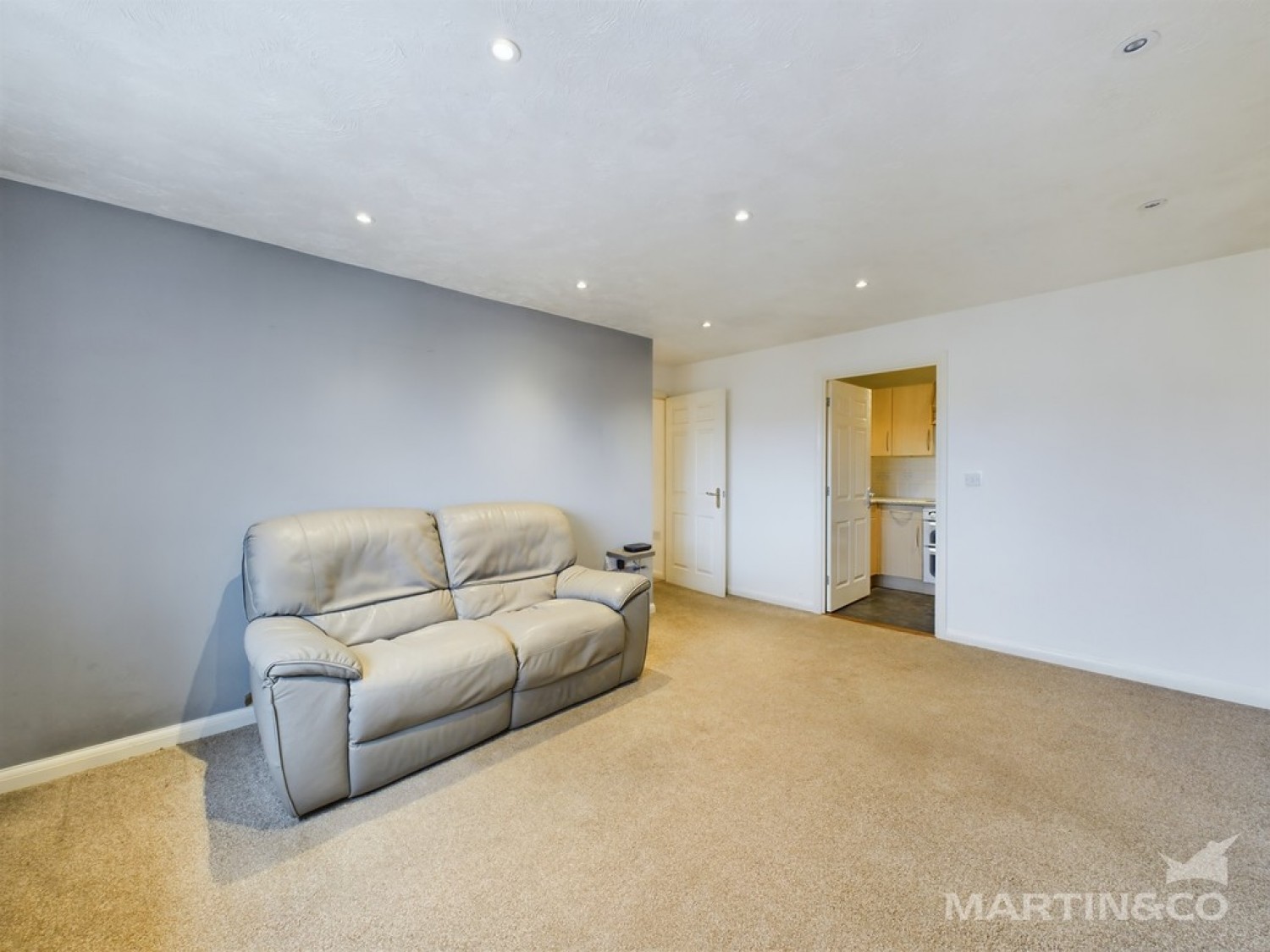 Saxby Close , Barnham