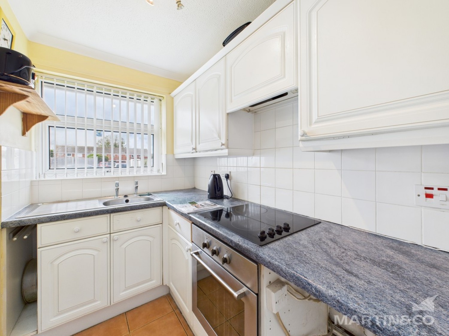 2 bedroom Bungalow in Heron Close, Bognor Regis, West Sussex