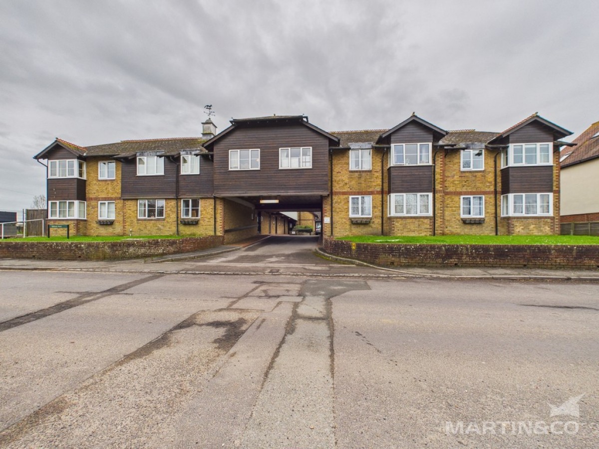 Oakland Court, Nyetimber Lane