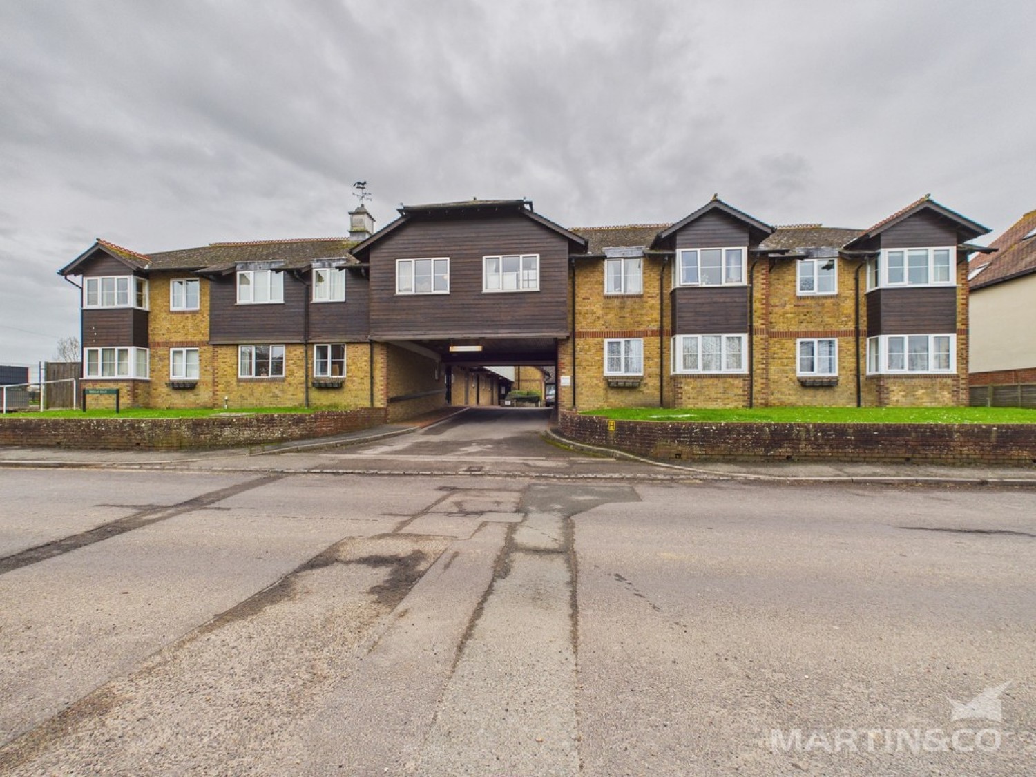 1 bedroom Flat for Sale Oakland Court, Nyetimber Lane