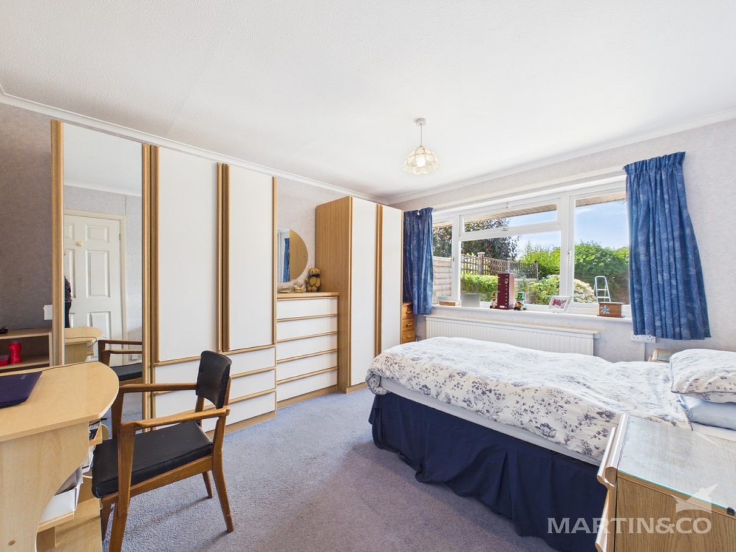 2 bedroom Bungalow for Sale Boxgrove Gardens, Rose Green, West Sussex