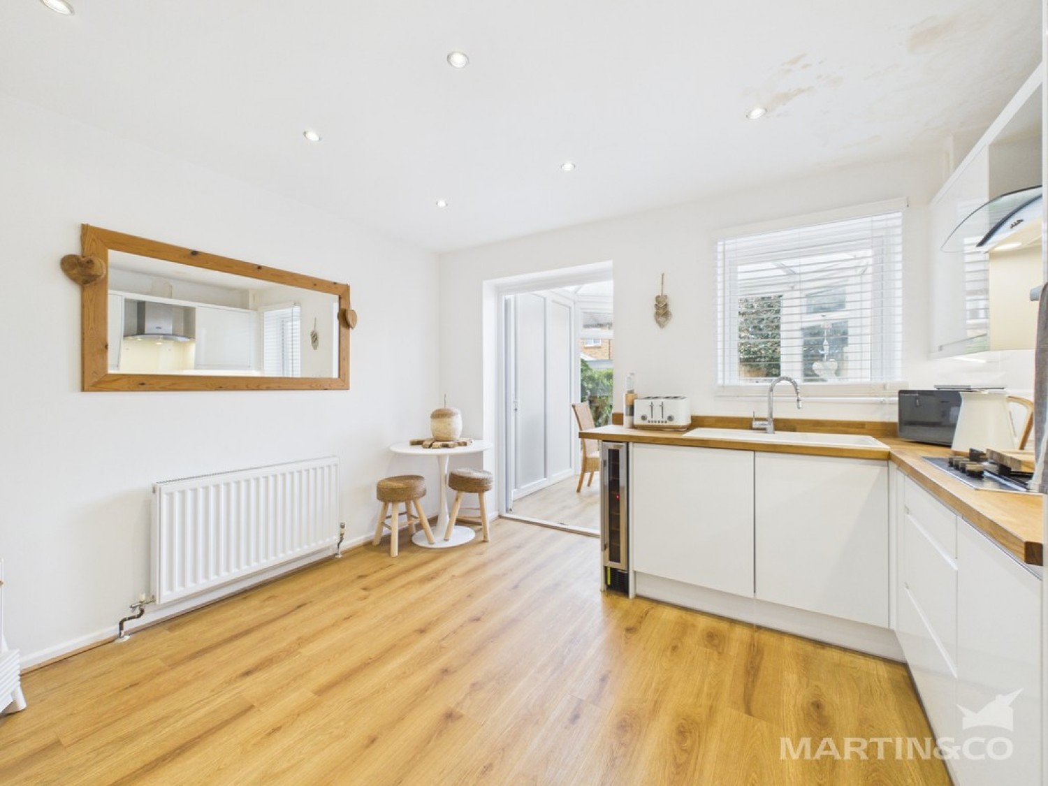 2 bedroom House for Sale Barnham, Bognor Regis, West Sussex