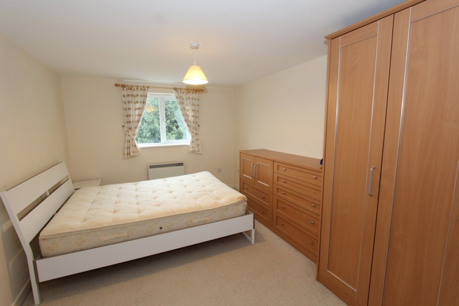 Palmerston Court, Palmerston Avenue