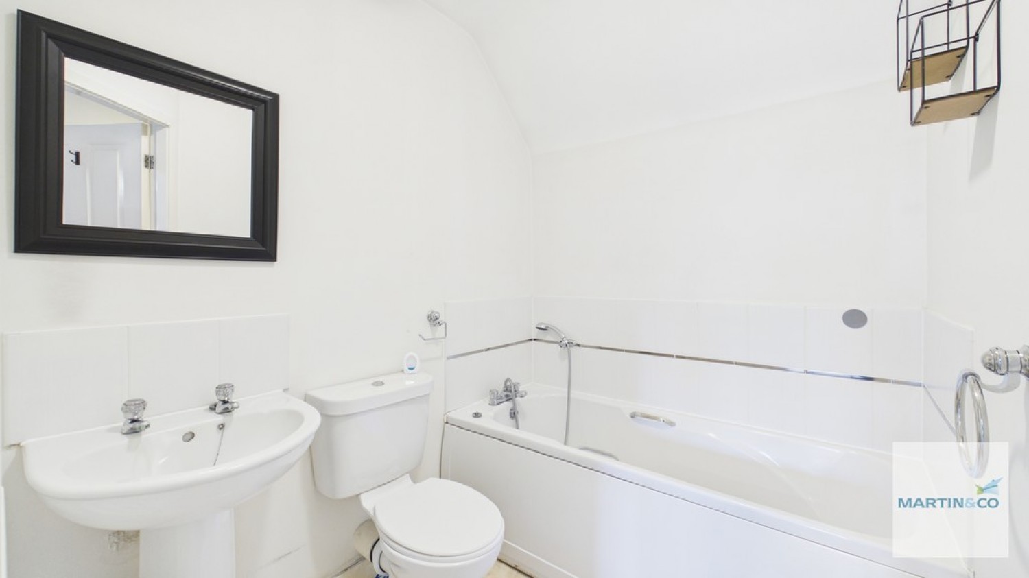 2 bedroom Flat for Letting Marina View, Fazeley