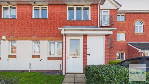 Grazier Avenue, Two Gates