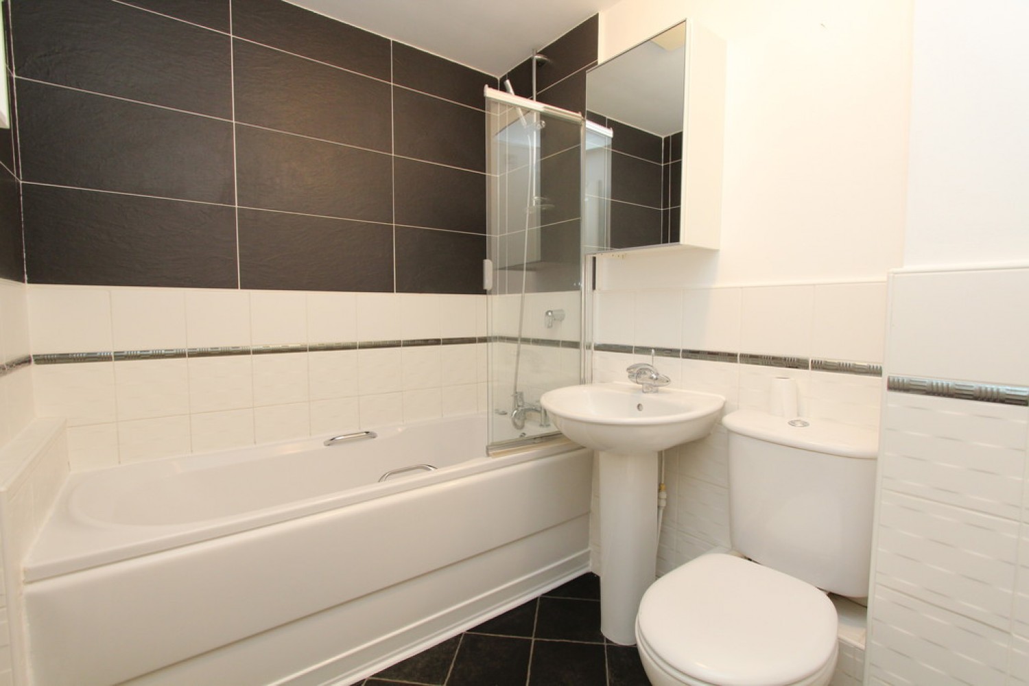 3 bedroom House for Letting Shaw Drive, Fradley