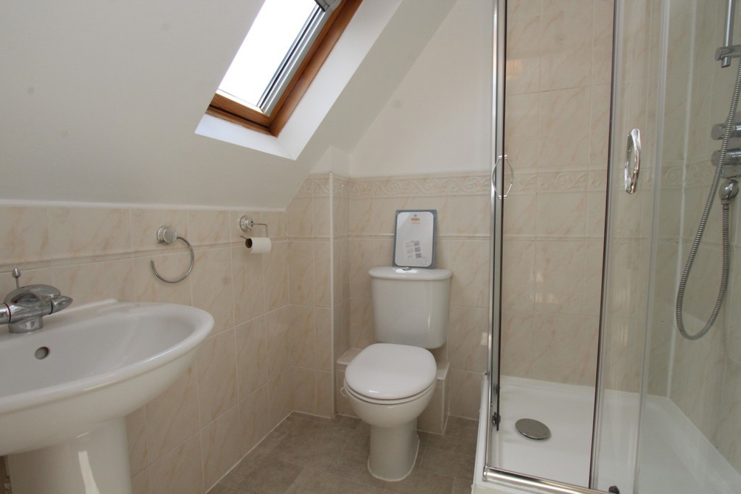 3 bedroom House for Letting Shaw Drive, Fradley