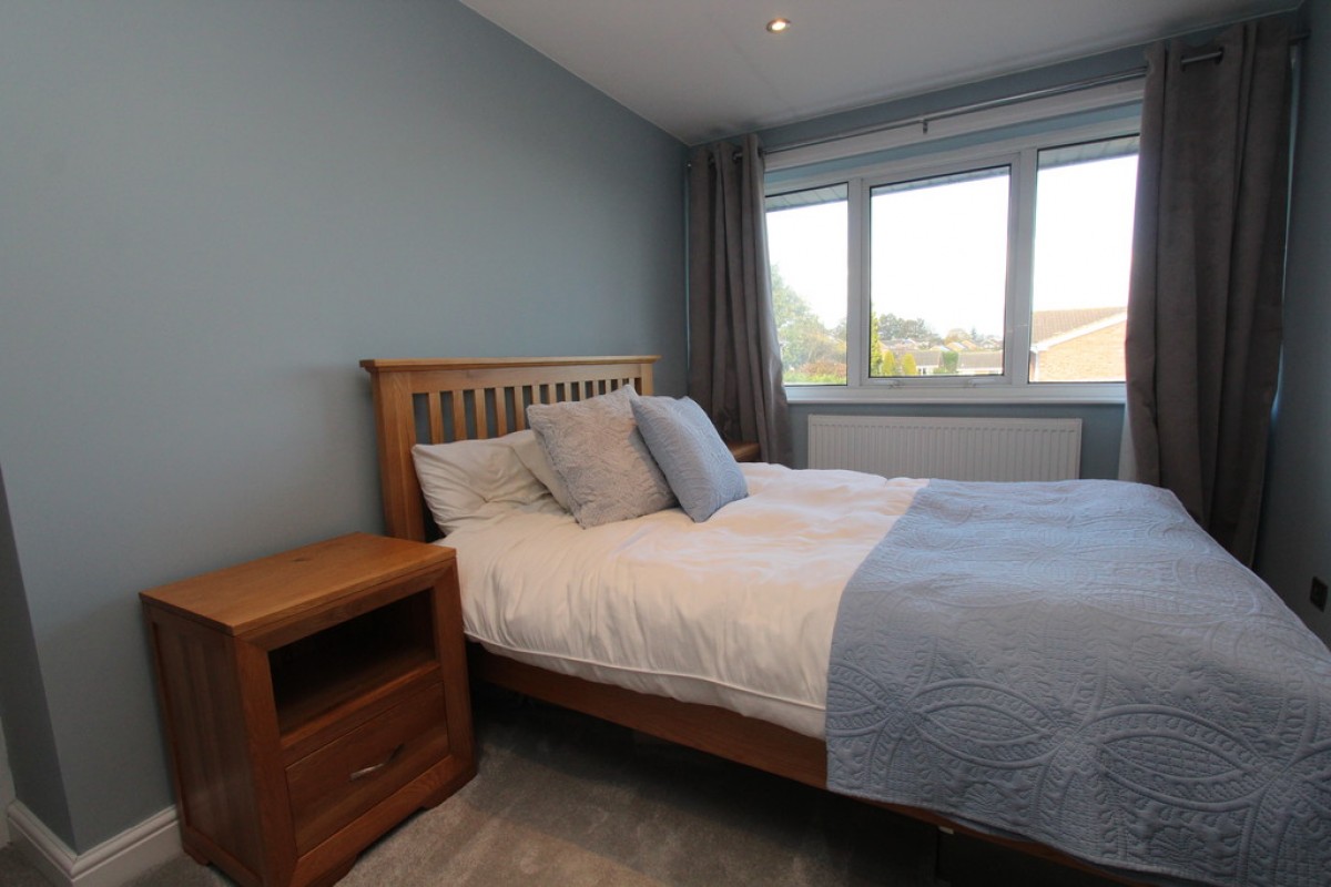 Adonis Close, Perrycrofts
