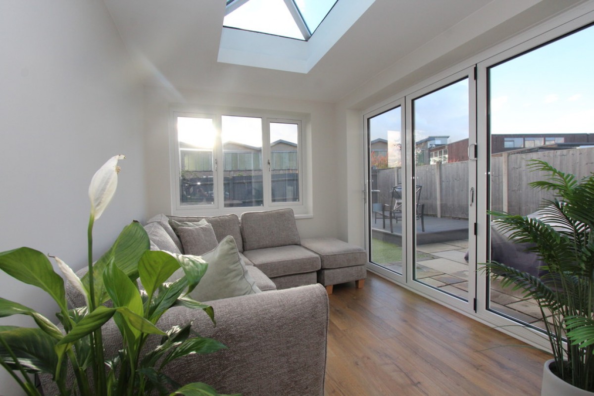 Adonis Close, Perrycrofts