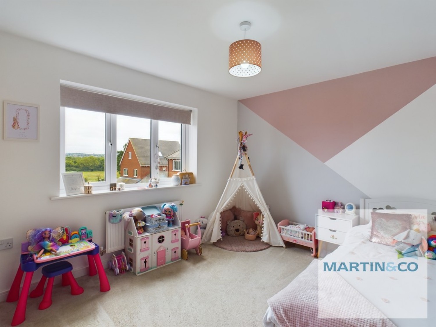 Meadow Way, Tamworth, Staffordshire