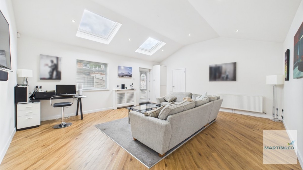 Detached Bungalow, Watling Street