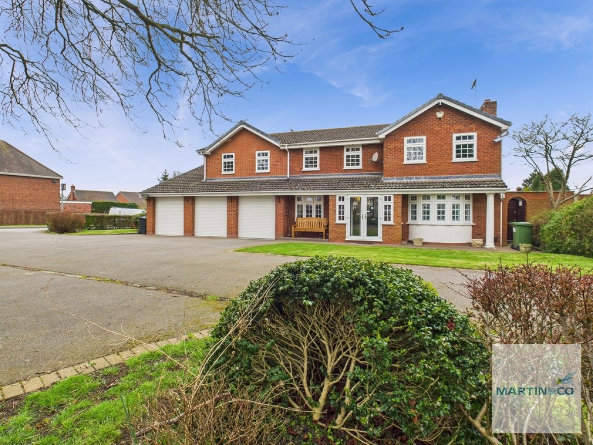 Dosthill, Tamworth, Staffordshire