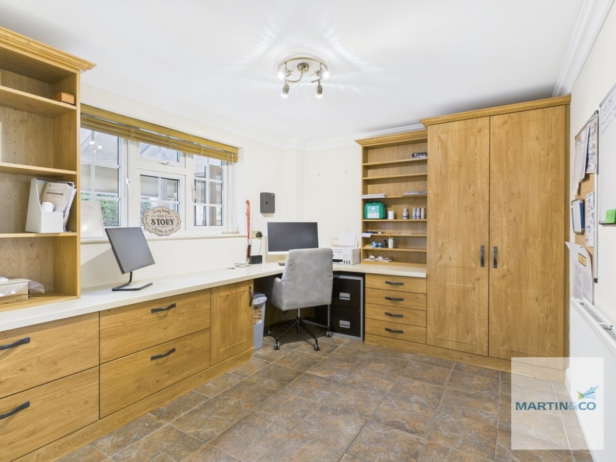 Dosthill, Tamworth, Staffordshire