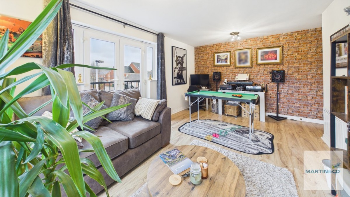 Waterfall Court, Tamworth, Staffs