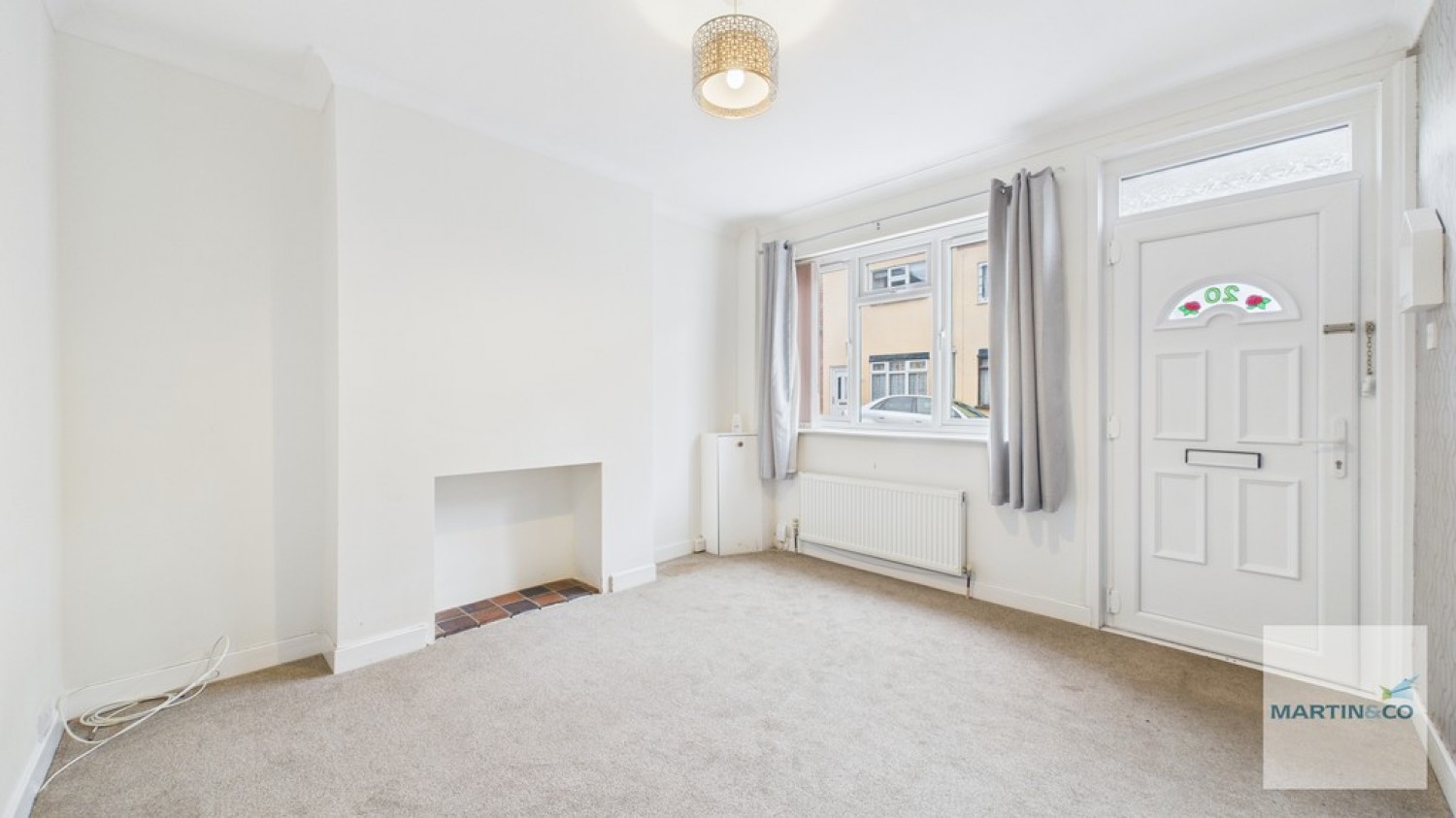 2 bedroom House in Orchard Street, Kettlebrook