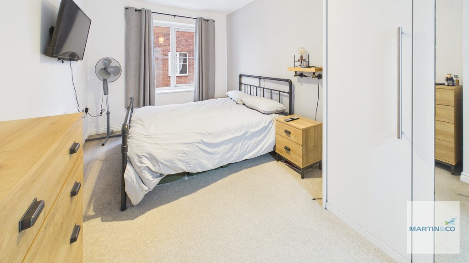 2 bedroom Flat for Sale The Laurels, Fazeley, Tamworth