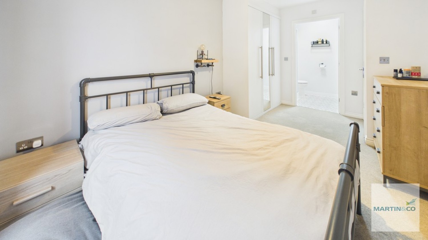 2 bedroom Flat for Sale The Laurels, Fazeley, Tamworth