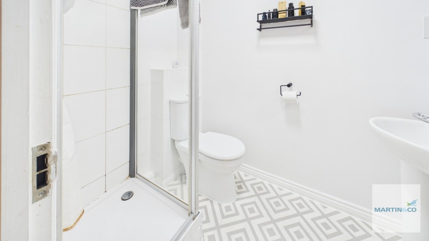 2 bedroom Flat for Sale The Laurels, Fazeley, Tamworth