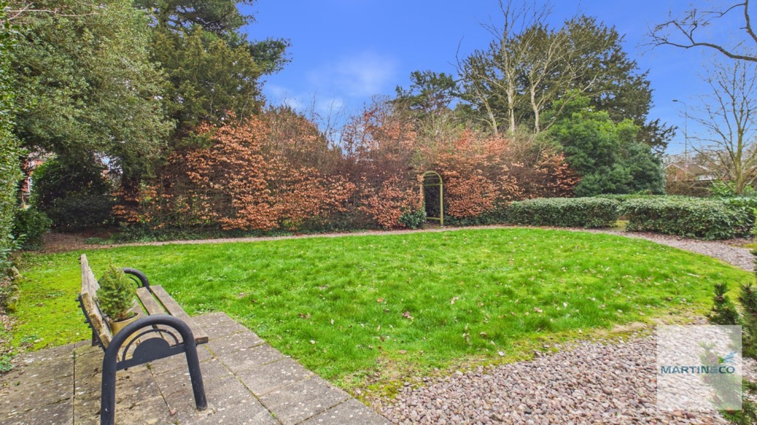 2 bedroom Flat for Sale The Laurels, Fazeley, Tamworth