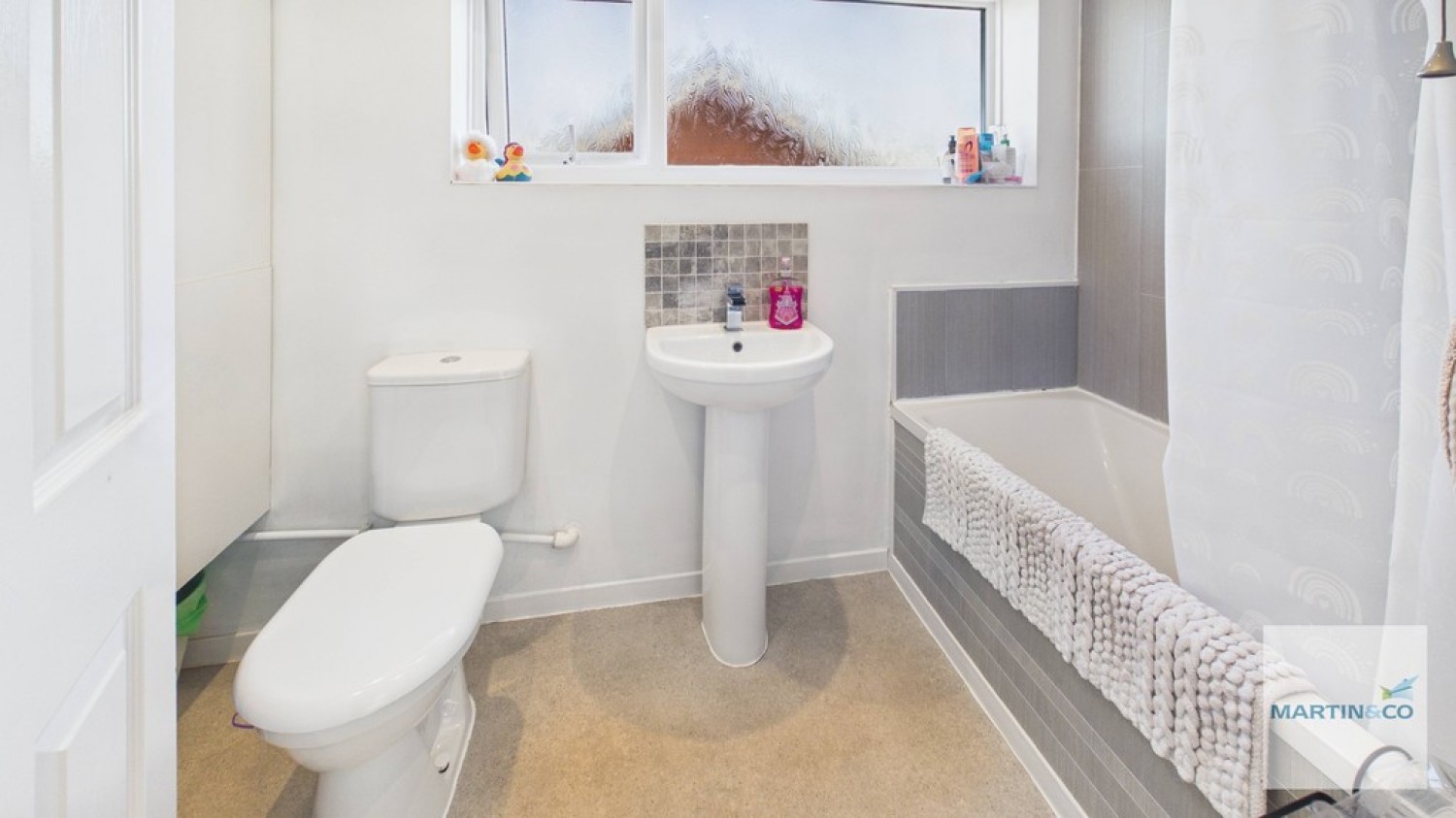 3 bedroom House for Sale Skidmore Avenue, Dosthill, Tamworth