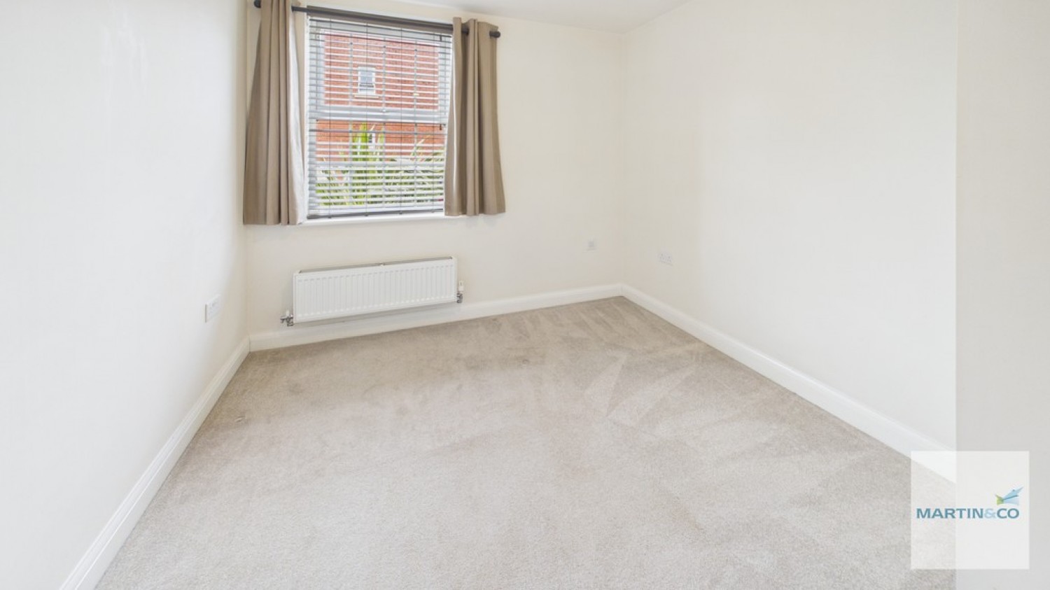 4 bedroom House for Sale Chawton Way, Dunstall Park, Tamworth