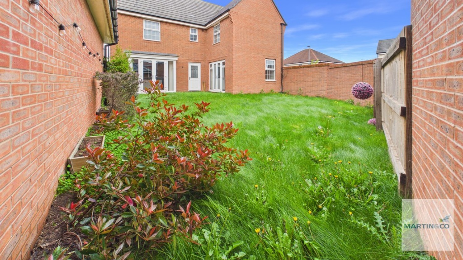 4 bedroom House for Sale Chawton Way, Dunstall Park, Tamworth