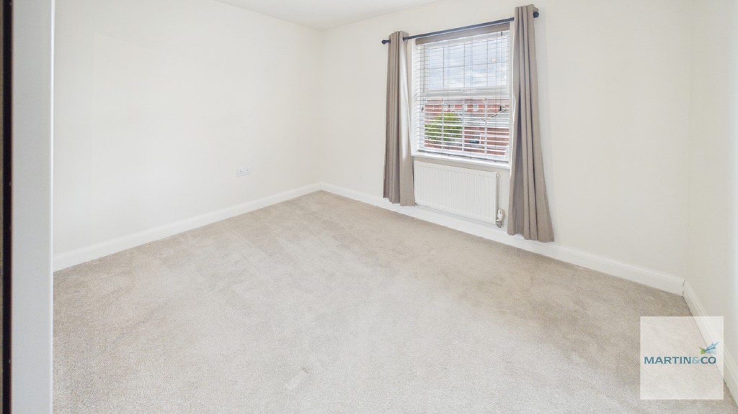 4 bedroom House for Sale Chawton Way, Dunstall Park, Tamworth