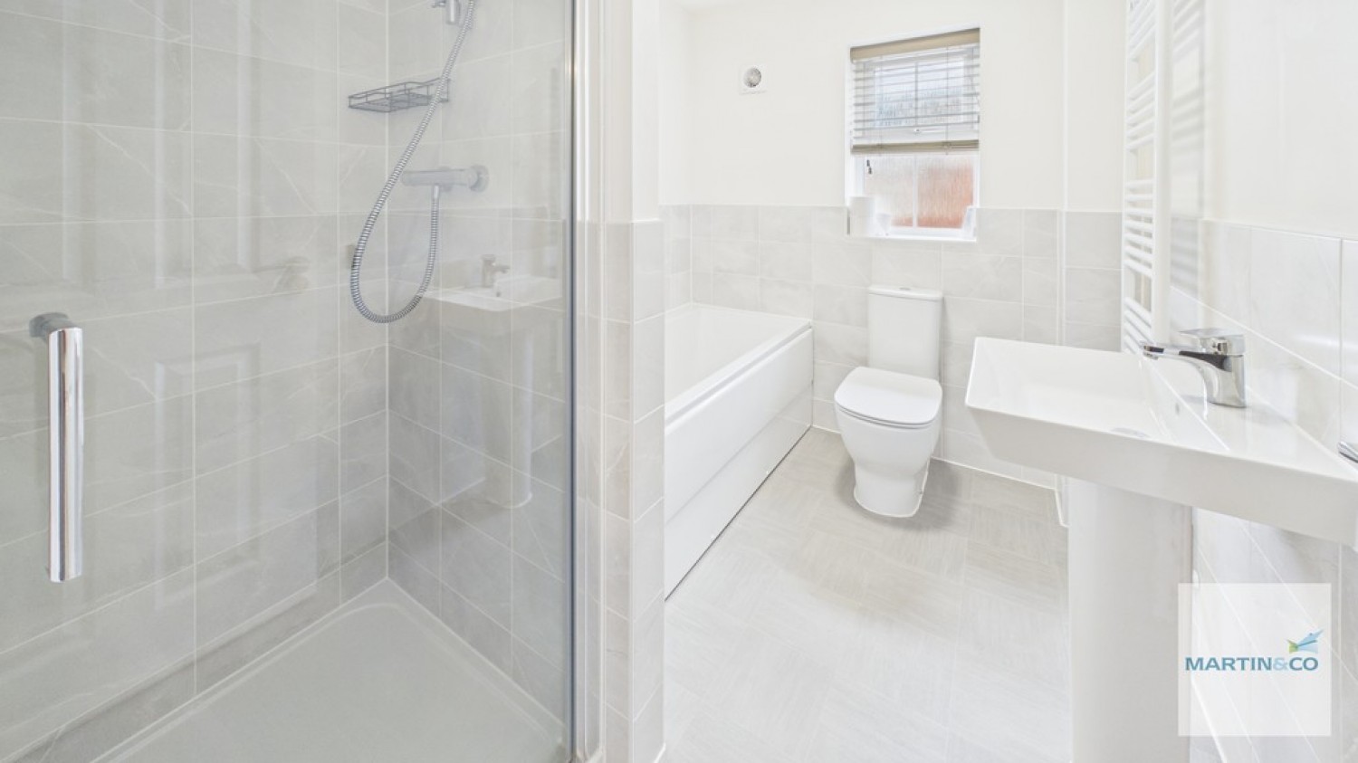 4 bedroom House for Sale Chawton Way, Dunstall Park, Tamworth