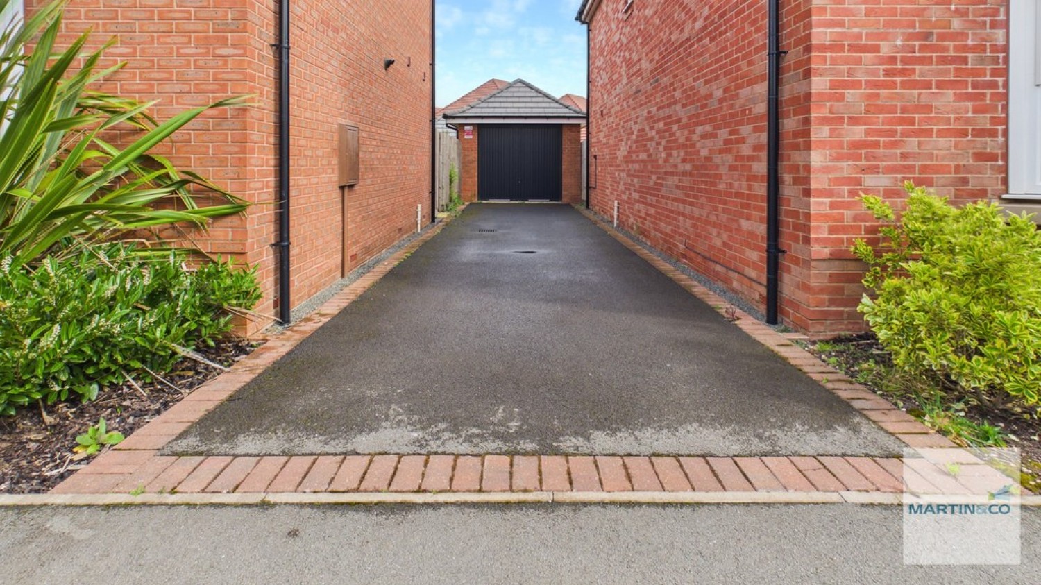 4 bedroom House for Sale Chawton Way, Dunstall Park, Tamworth