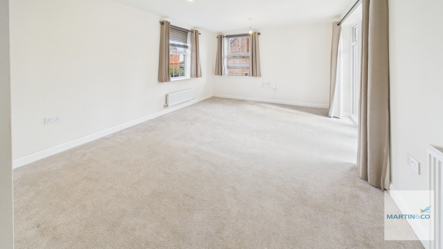 4 bedroom House for Sale Chawton Way, Dunstall Park, Tamworth