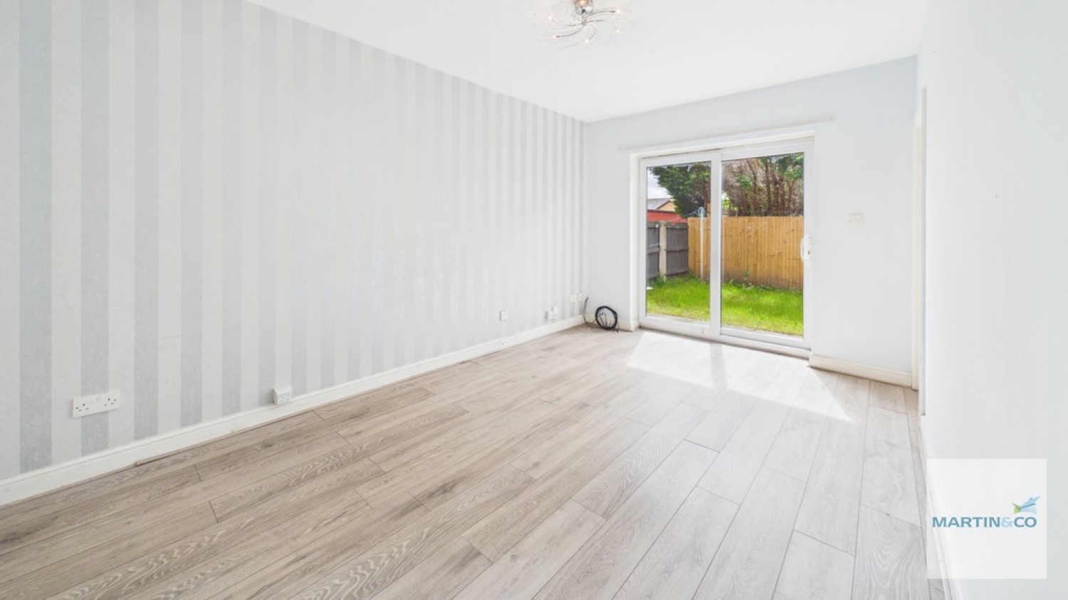 2 bedroom House for Sale New Street, Two Gates