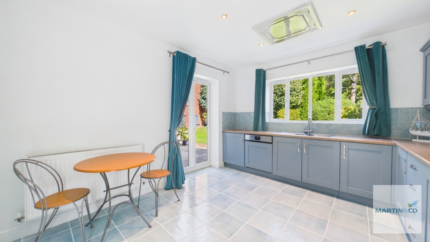 5 bedroom House for Letting Sister Dora Avenue, Burntwood, Staffordshire
