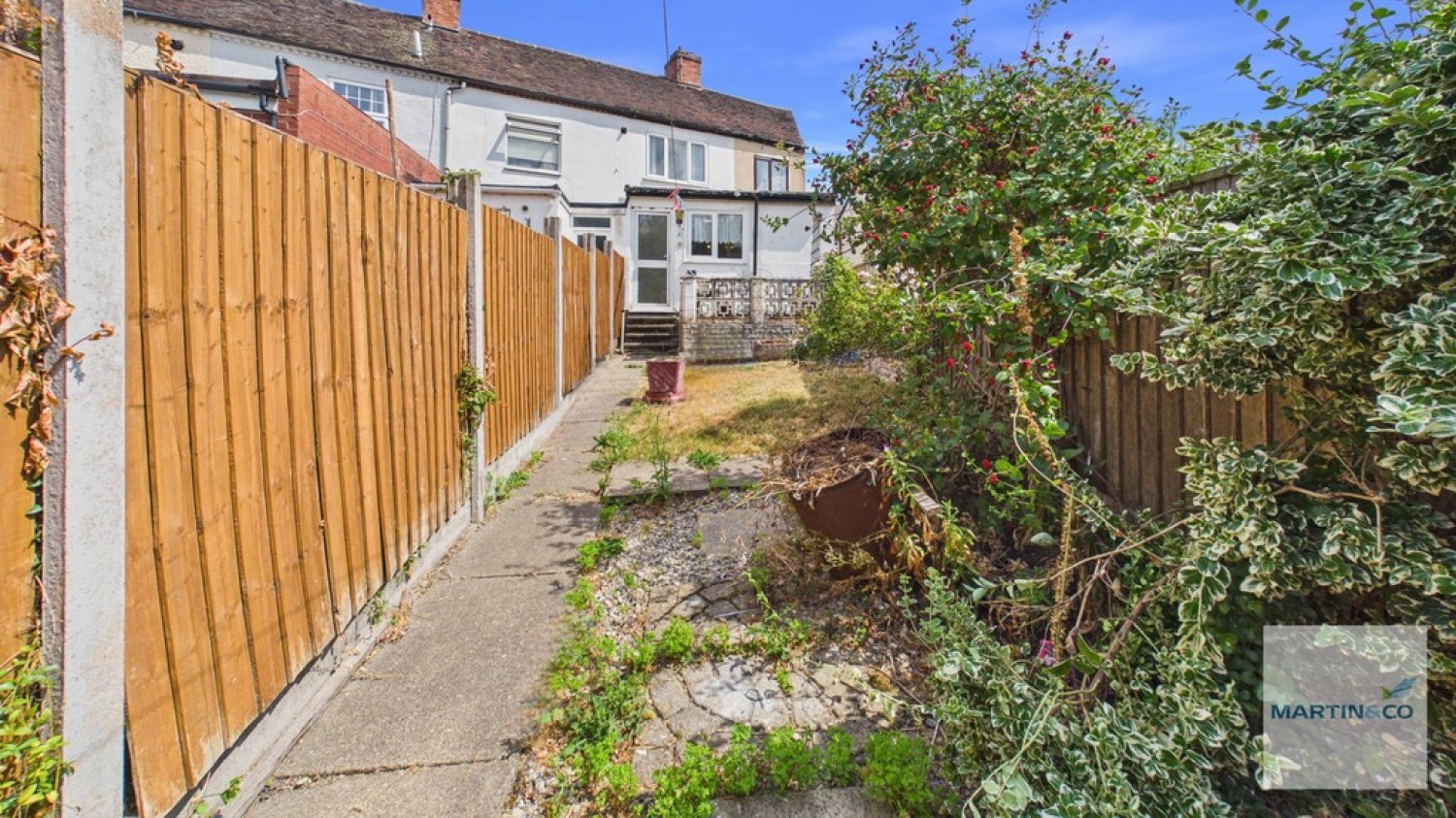 2 bedroom House for Sale Mount Pleasant, Two Gates, Tamworth