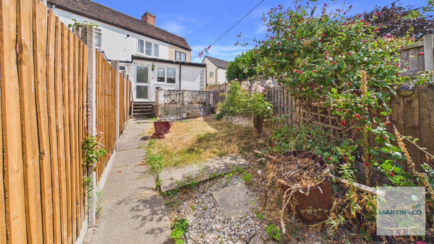 2 bedroom House for Sale Mount Pleasant, Two Gates, Tamworth