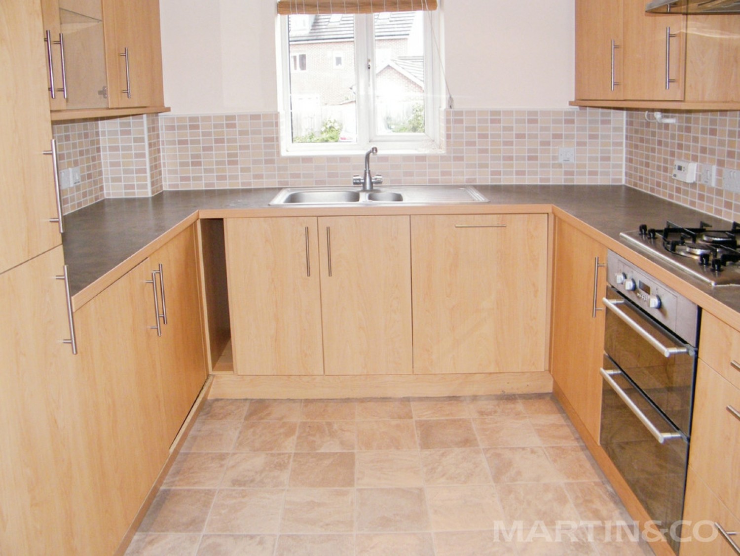 2 bedroom Flat for Letting Bahram Road, Queens Hills, NR8