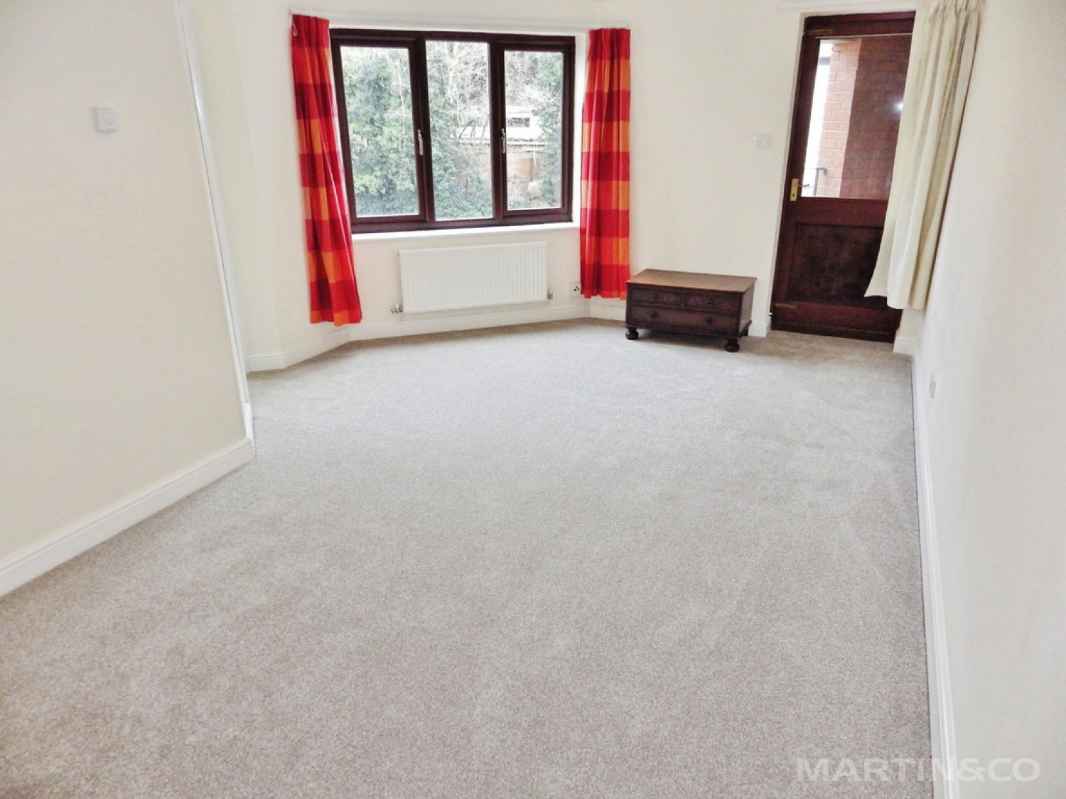 2 bedroom Flat for Letting Thorpe Park