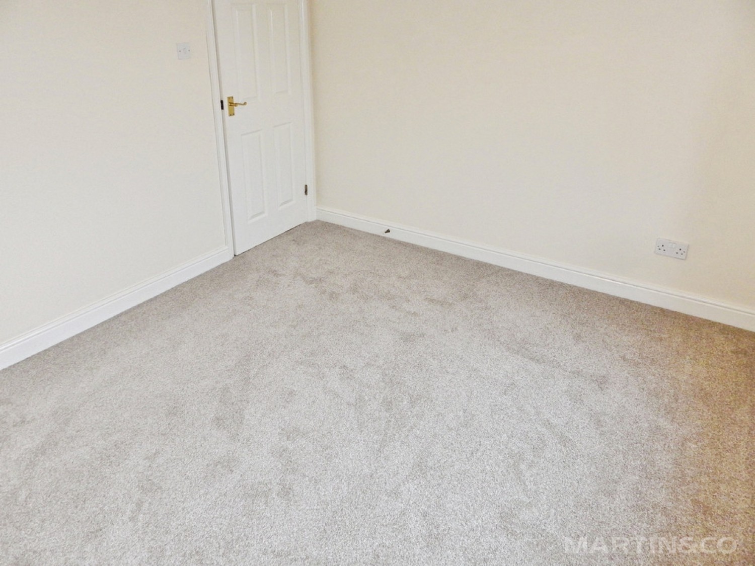 2 bedroom Flat for Letting Thorpe Park