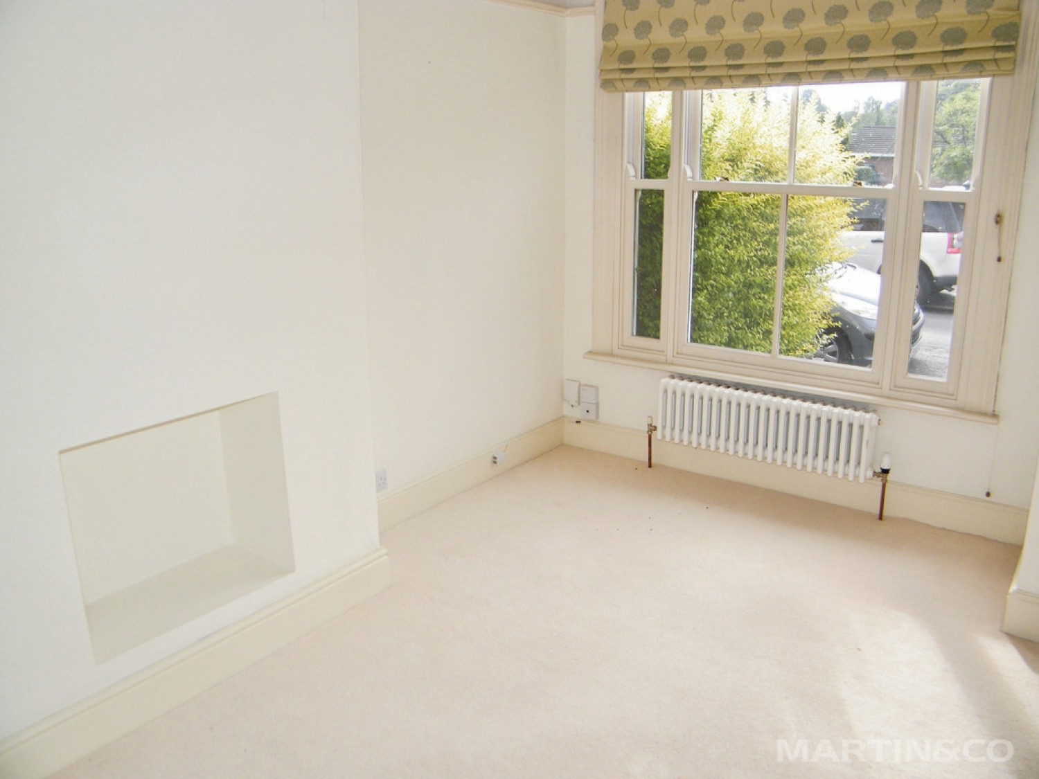 2 bedroom House for Letting Golden Triangle