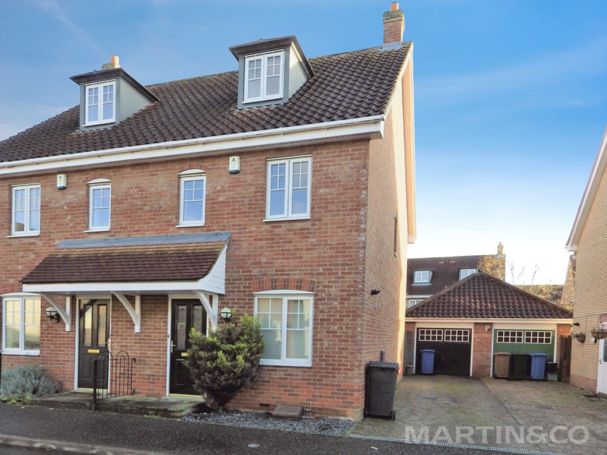 Barnham Close, Chapel Break, NR5
