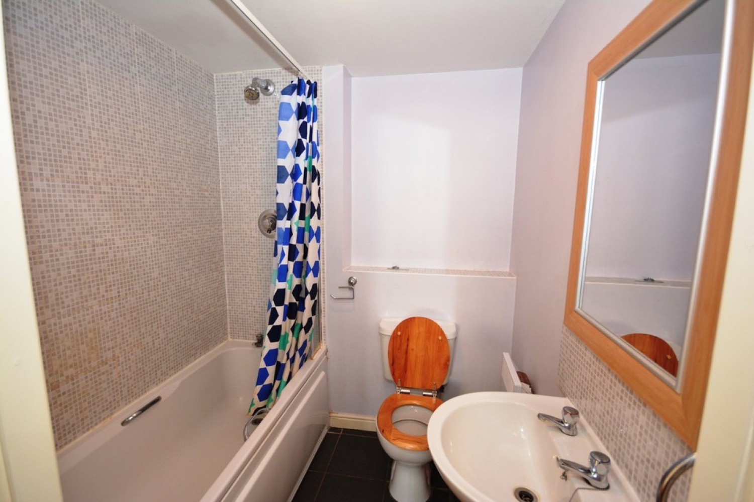 2 bedroom Flat for Letting Crowe Road, Bedford