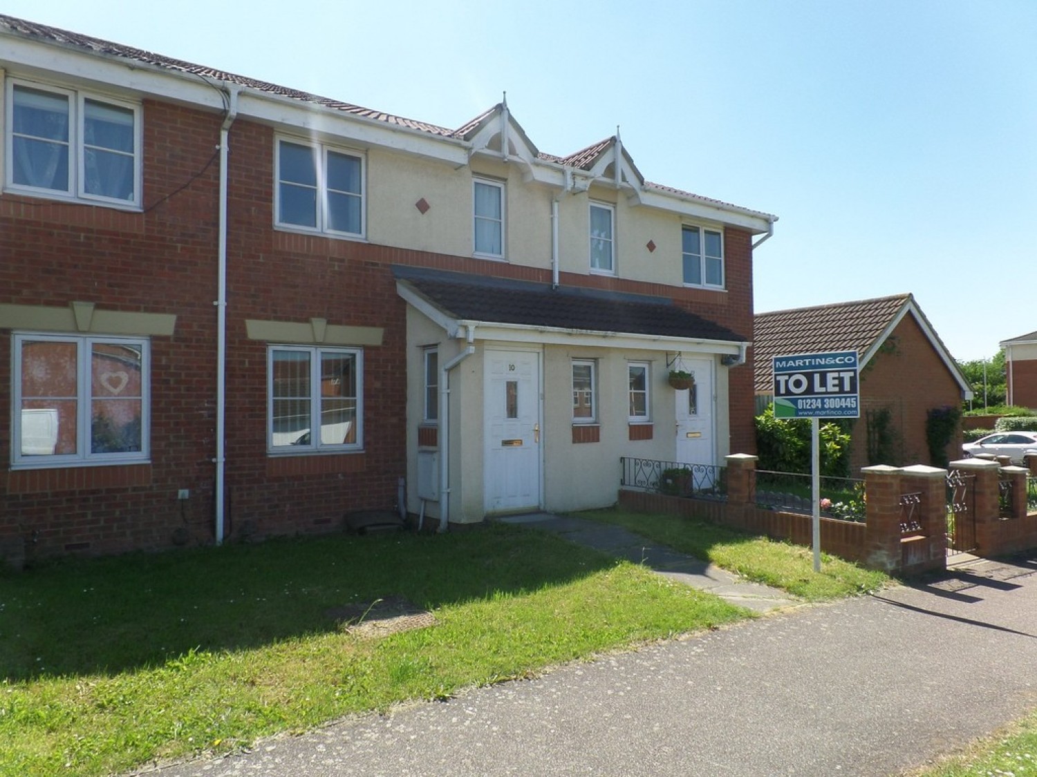 3 bedroom House for Letting Armstrong Drive, Bedford