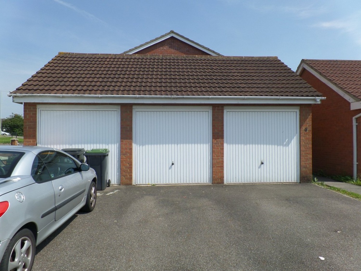 3 bedroom House for Letting Armstrong Drive, Bedford
