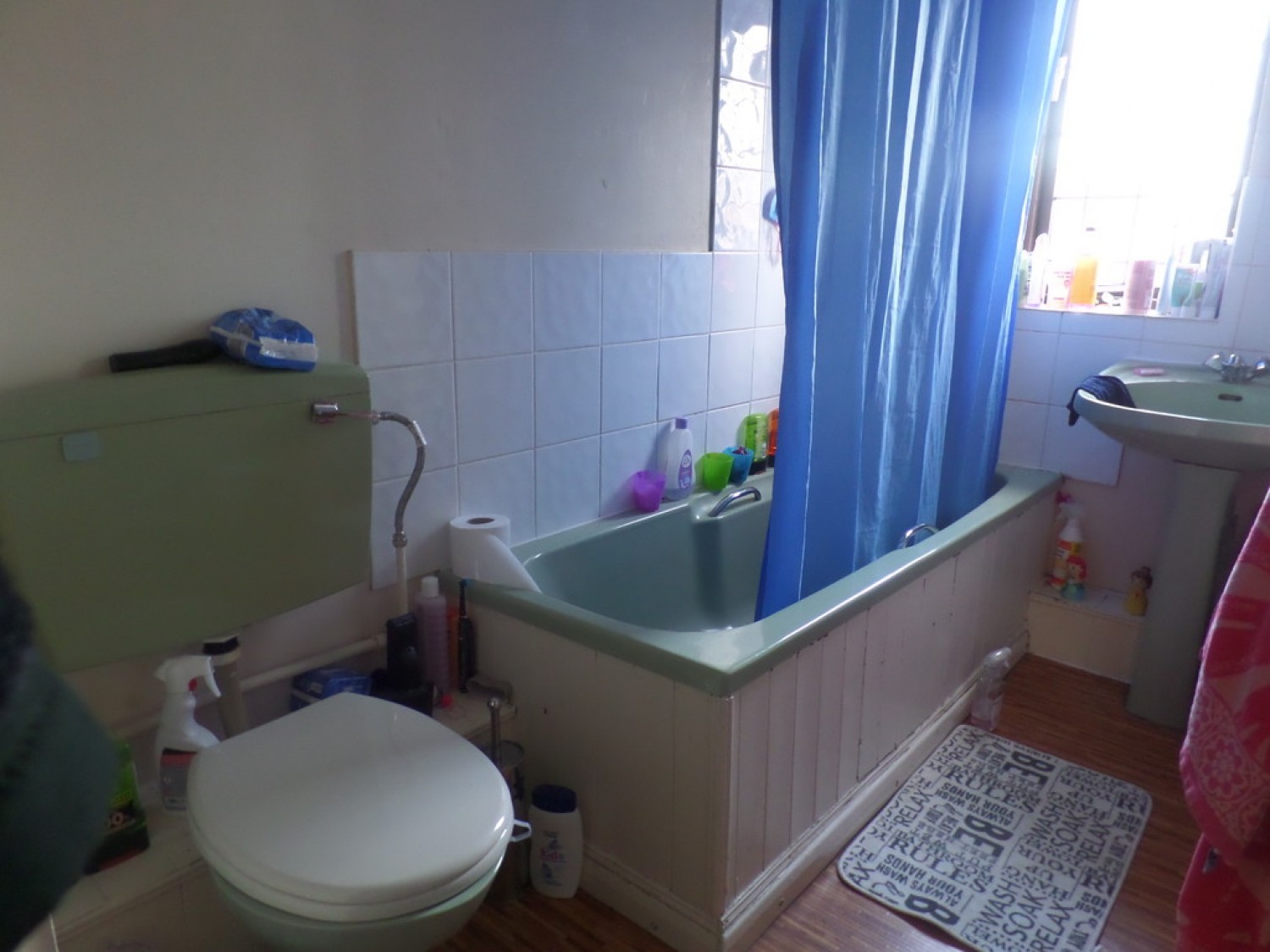 2 bedroom House for Letting Queensbury Close, Bedford