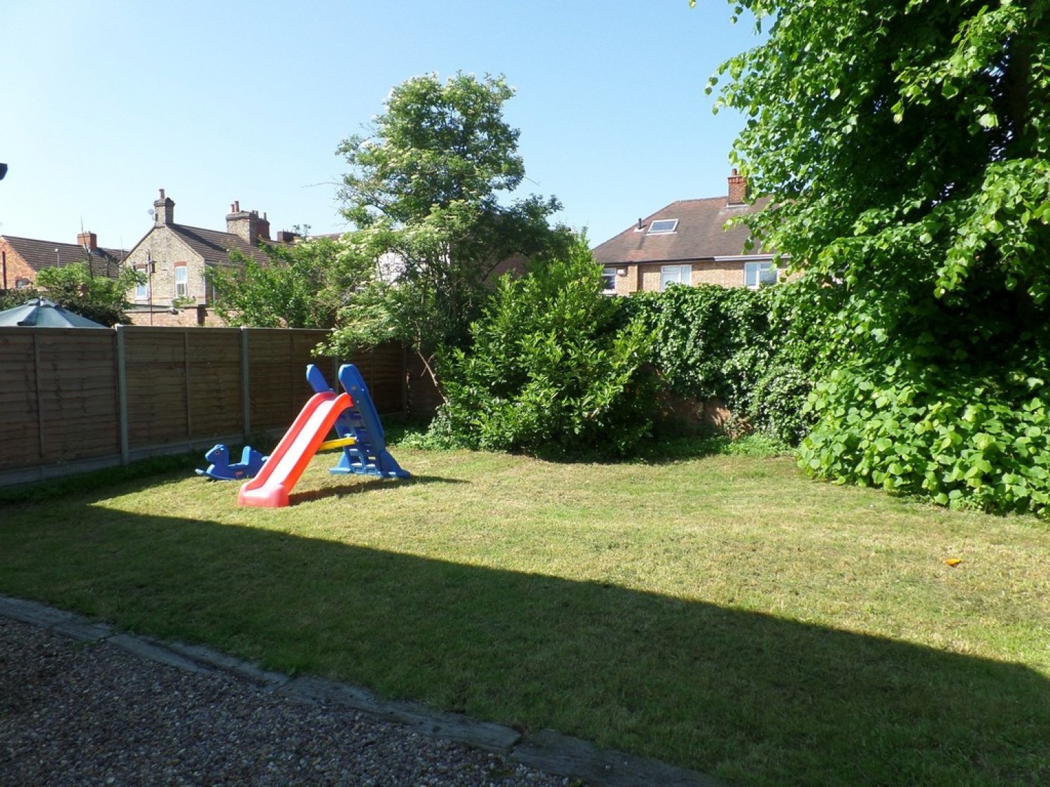 1 bedroom House for Letting Queensbury Close, Bedford