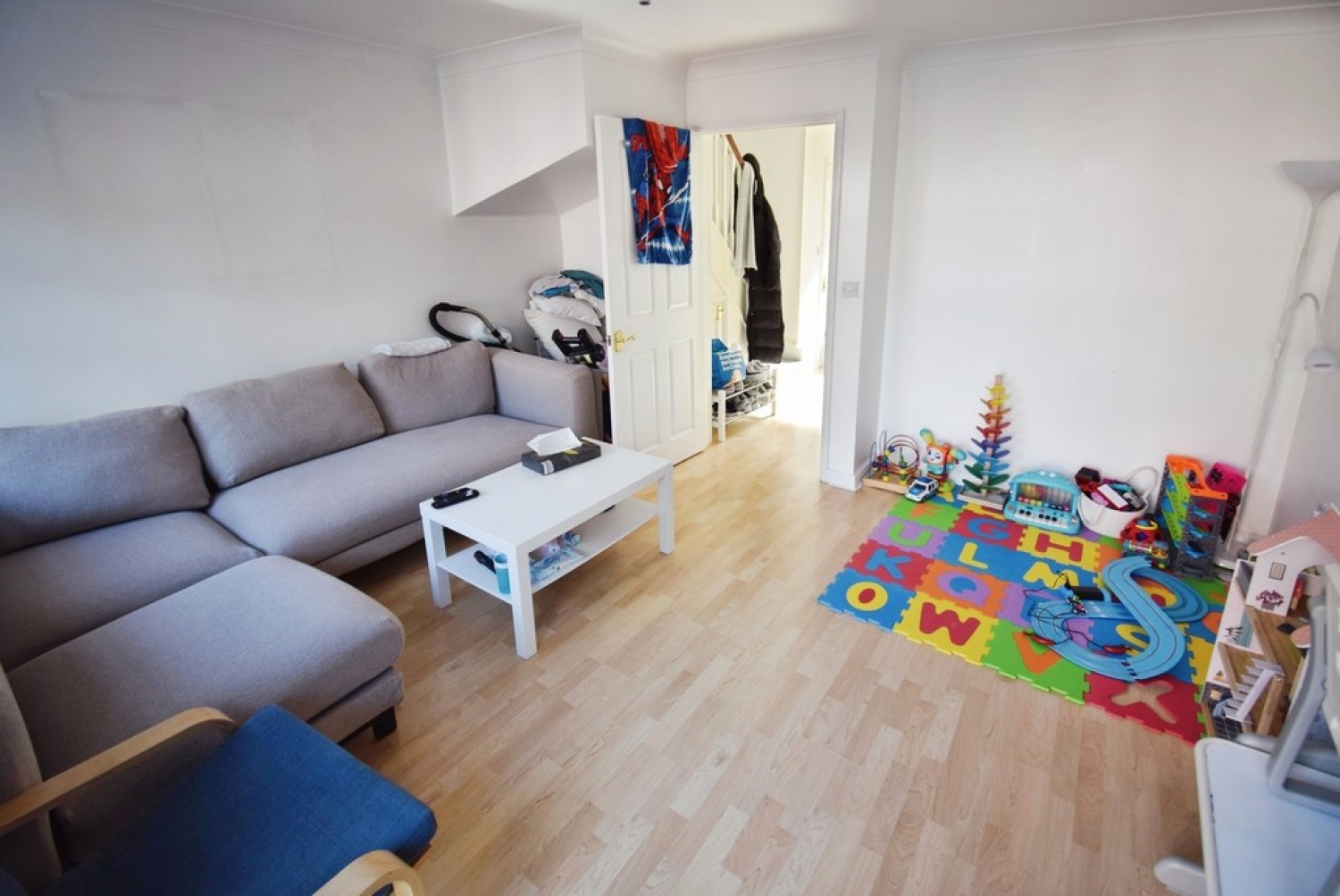 2 bedroom House for Letting Miller Road, Bedford