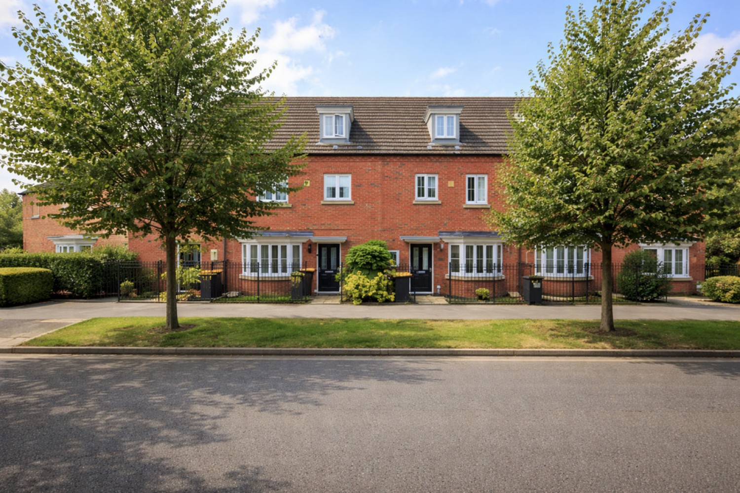 4 bedroom House in Ashmead Road, Brickhill, Bedford