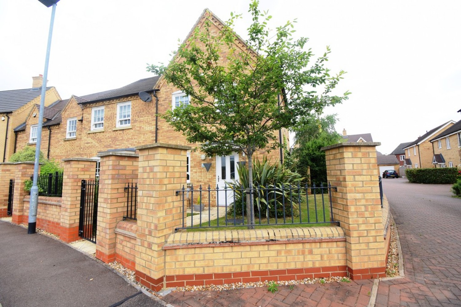 3 bedroom House for Letting Joyce Close, Bedford, Bedfordshire